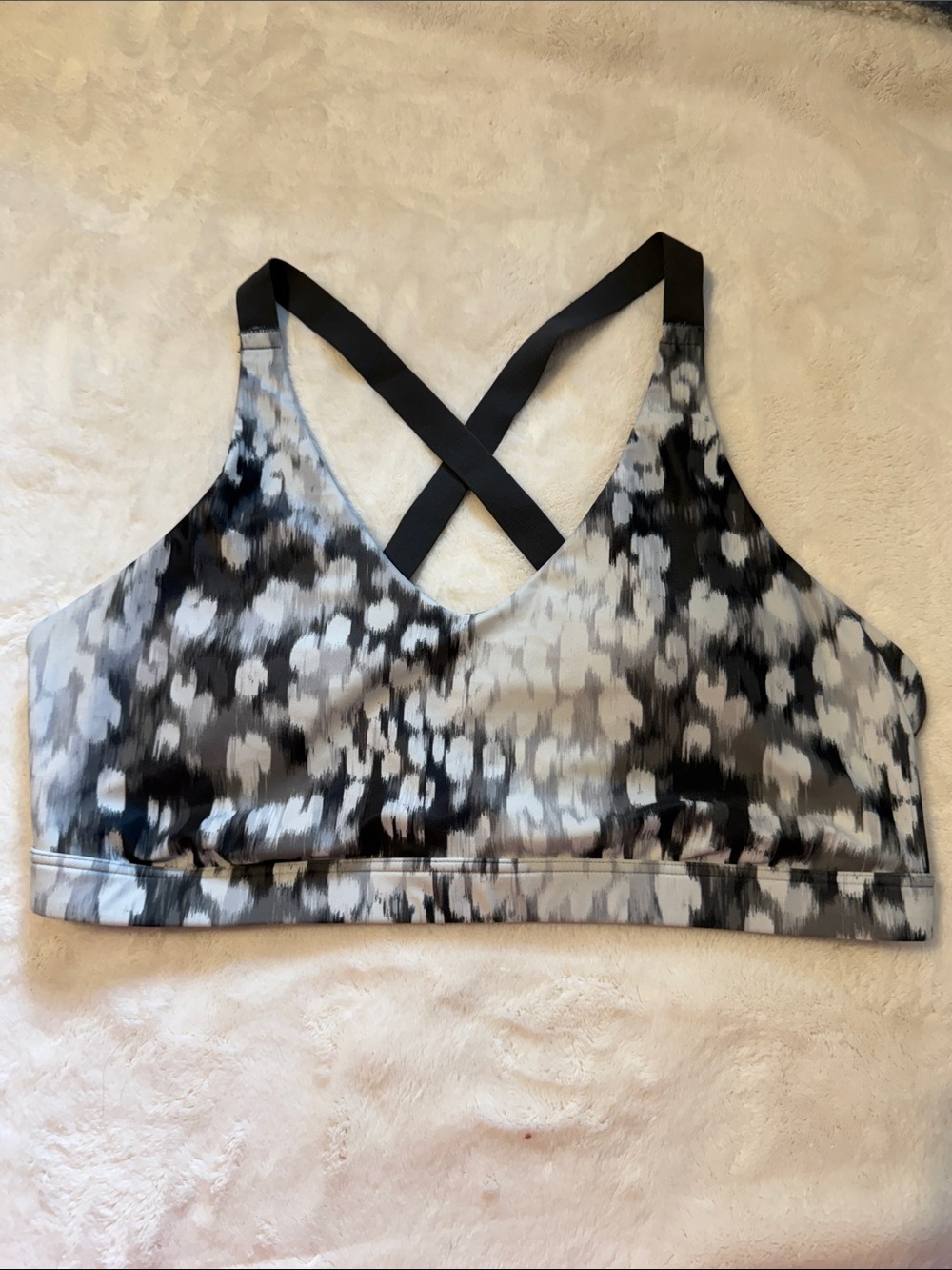 Offline by Aerie Gray & Black Abstract Print Cross-Back Sports Bra XL